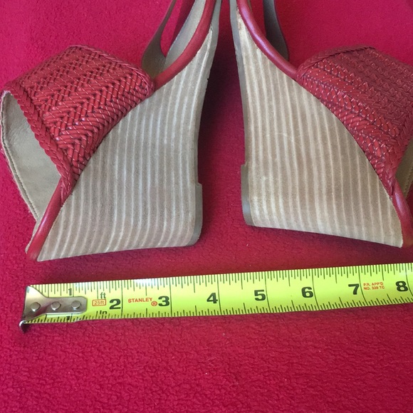 Report Size 6 Shoes - Picture 4 of 5